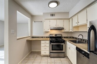 Building Photo - 2304 Barton Village Cir