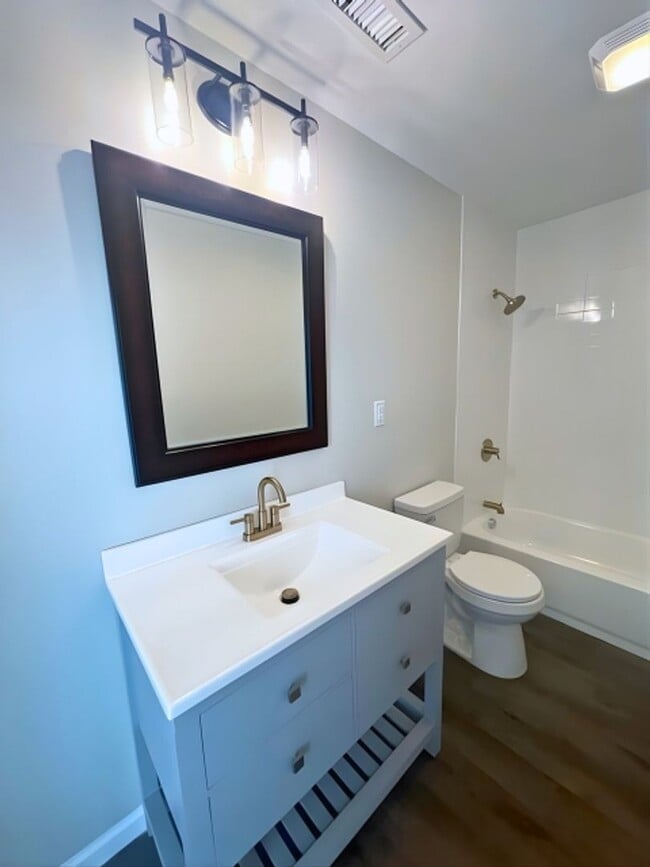 Building Photo - Modern & Spacious 3BR Home with Trendy Design Features and Large Yard!