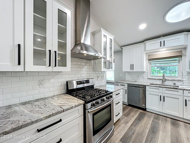 Building Photo - 1342 Richwood Cir