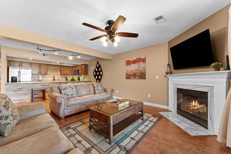 Building Photo - 160 Mulligan Dr