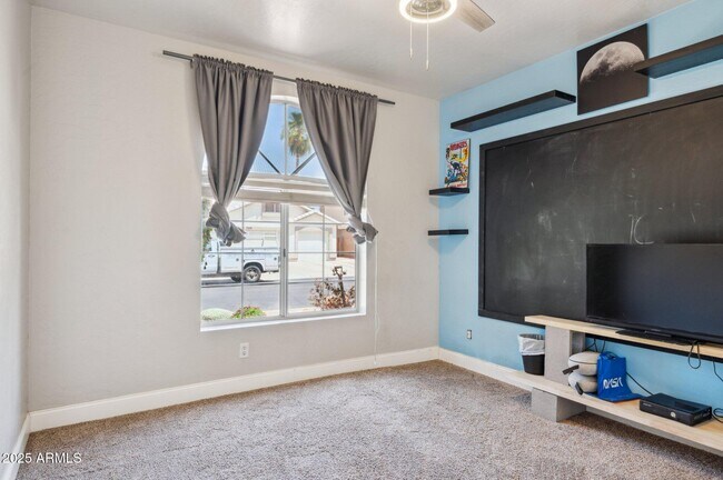 Building Photo - 758 S Lagoon Dr