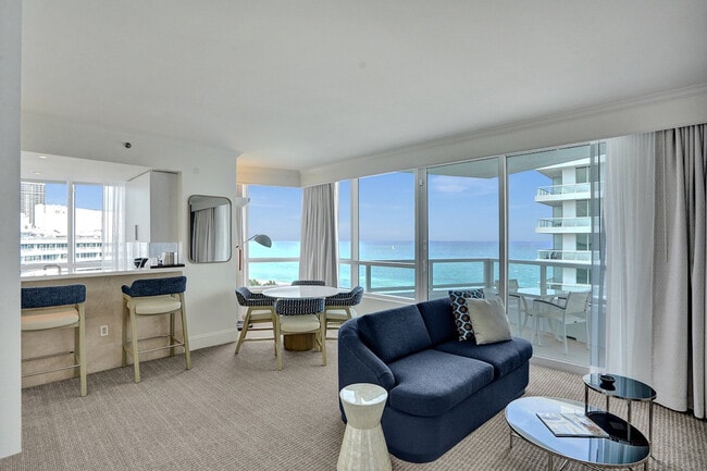 Building Photo - 4401 Collins Ave