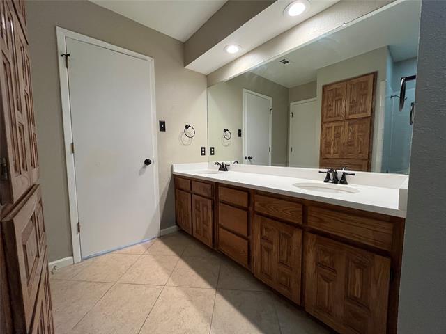 Building Photo - 117 Summit Cove