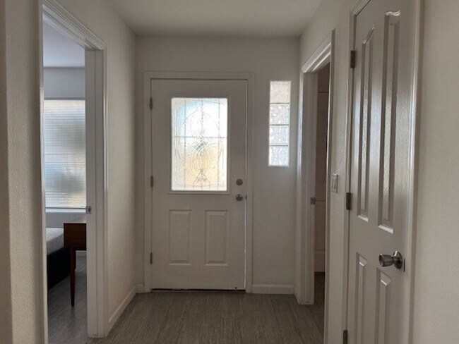 Building Photo - Pool Home with 3Bedrooms +Bonus Room Bullhead Parkway-Desert Foothills Estates- Can Be "Furnished...