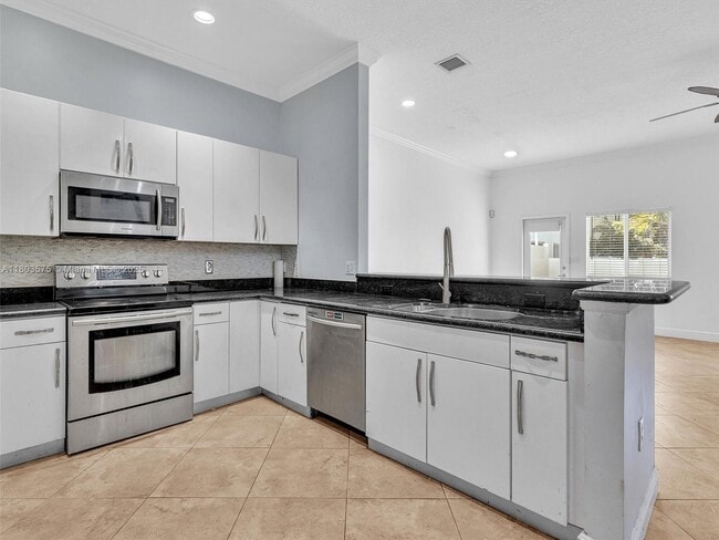 Building Photo - 2727 Treasure Cove Cir