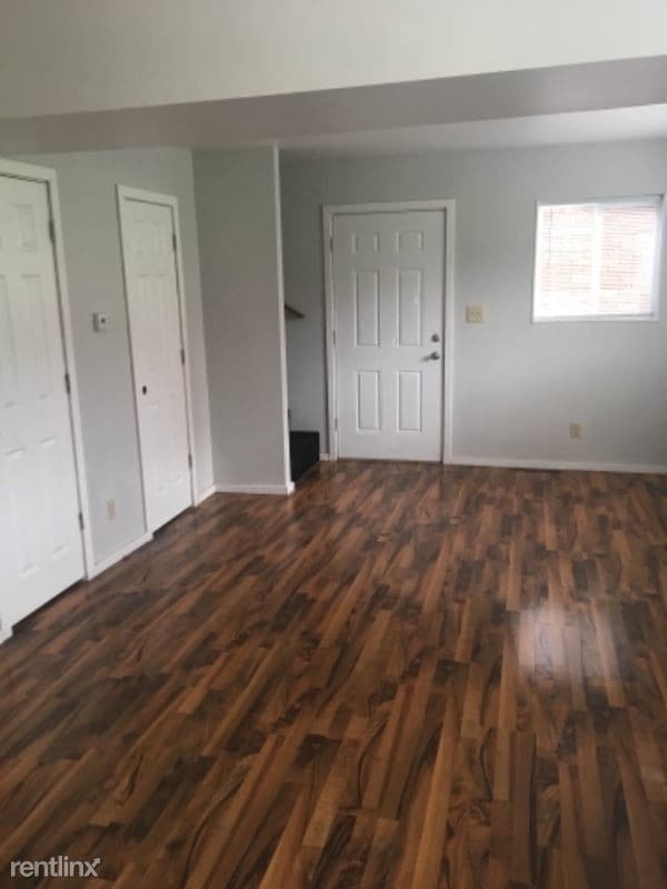 Building Photo - 2 br, 1 bath Apartment - 2845 E University St