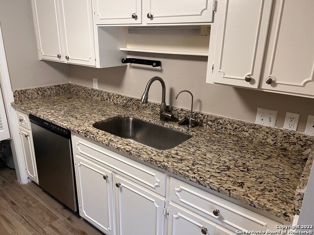 Building Photo - 645 Strings Dr