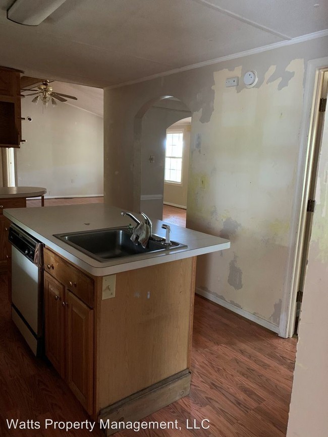 Building Photo - 3 br, 2 bath House - 302 Community Road
