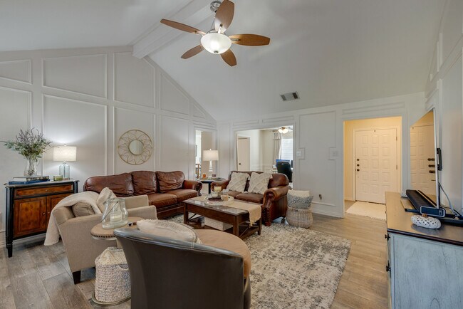 Building Photo - 4 Salida Dr