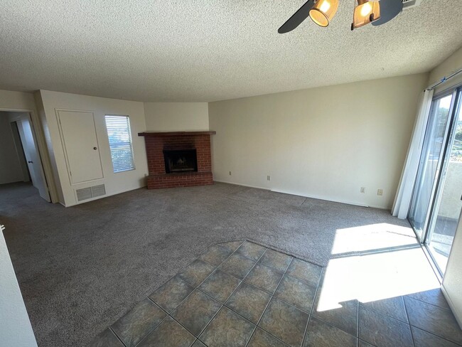 Building Photo - 540 S 5th St