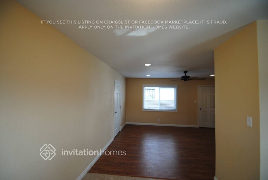 Building Photo - 1018 W G St