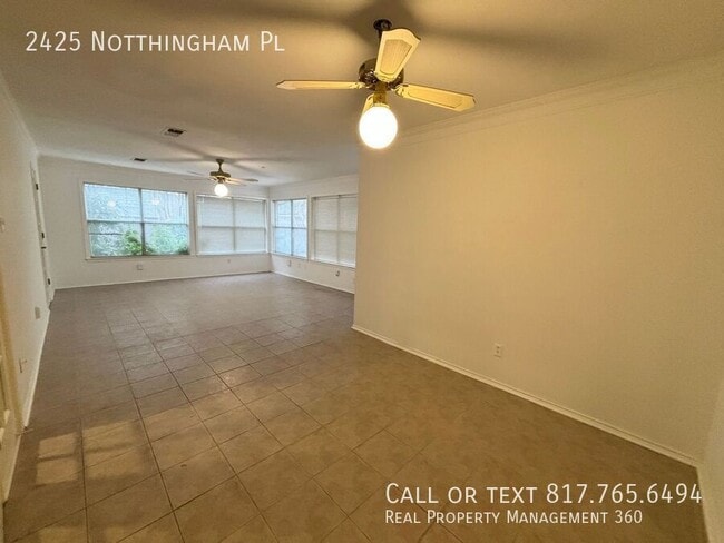 Building Photo - 2425 Nottingham Pl