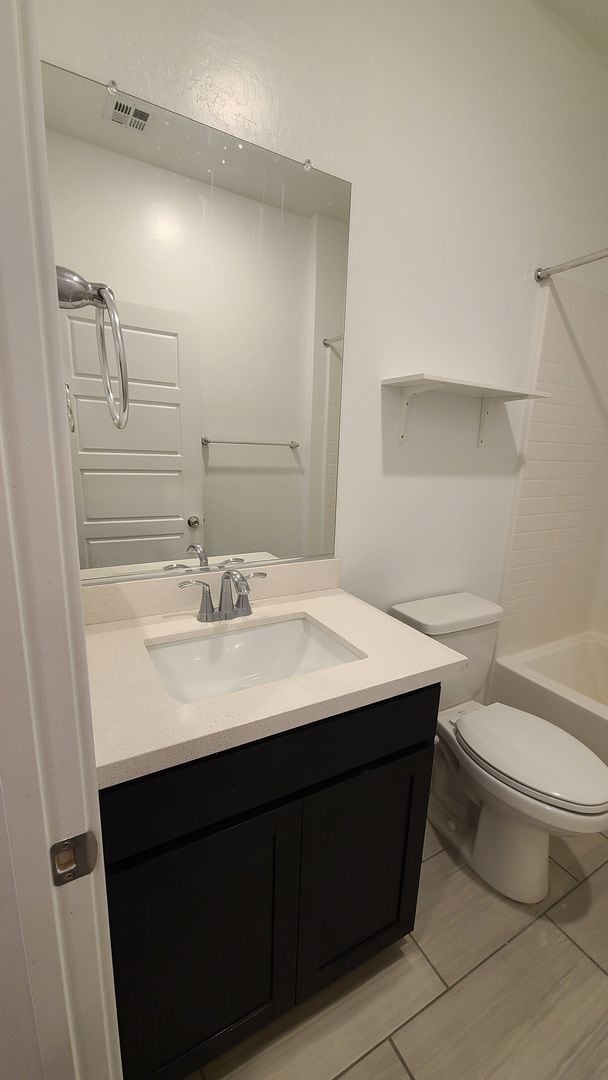 Building Photo - 3 Bedroom 3 Bath Townhouse