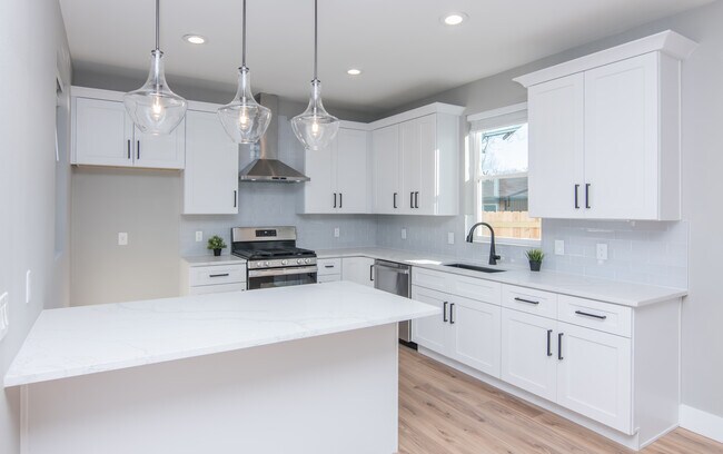 Building Photo - 8006 Gault St