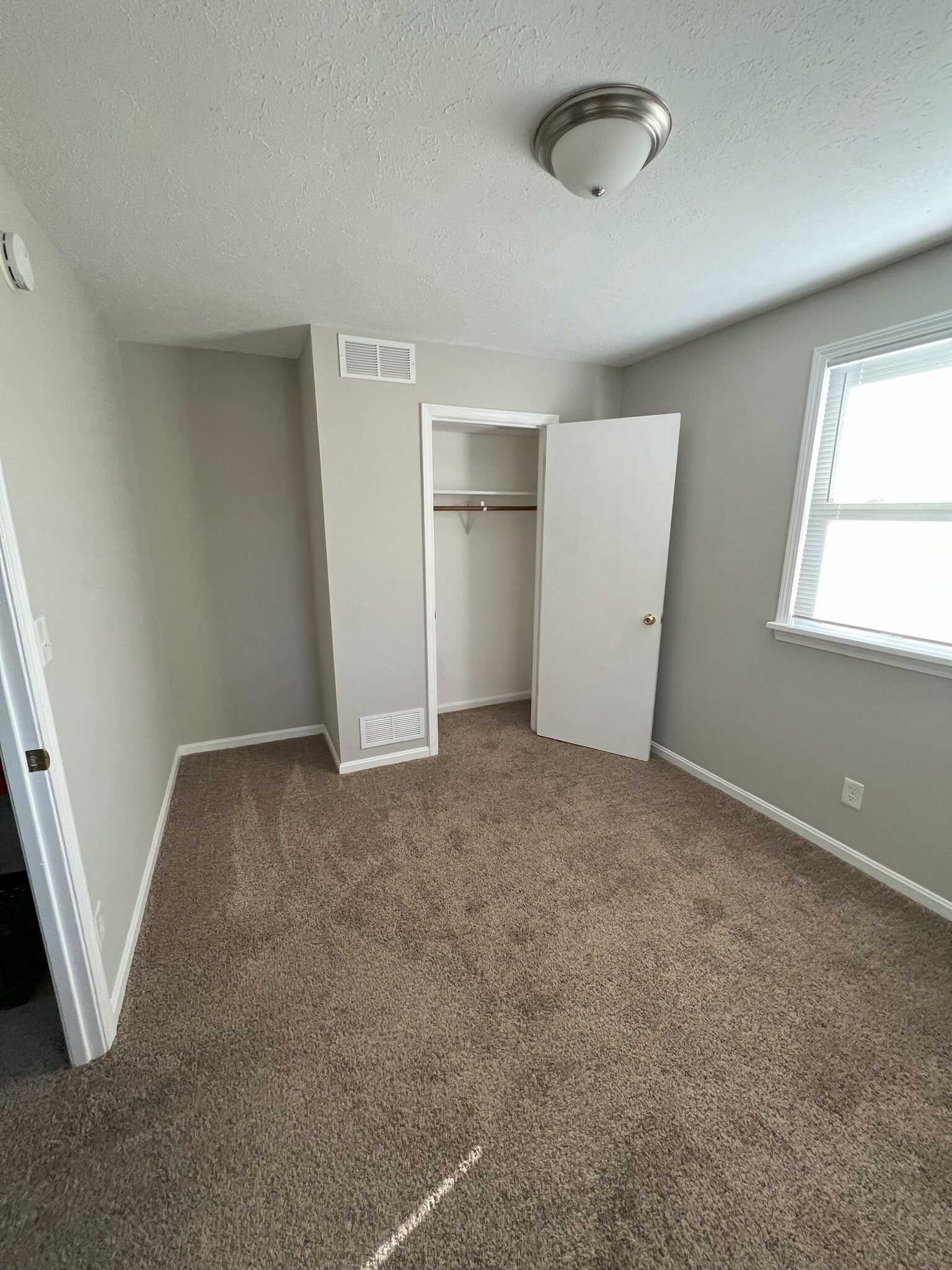 Bedroom - 4347 Cavelle Ave