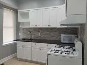 Building Photo - 522 Lyndhurst St