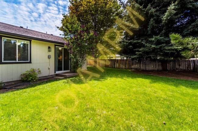 Building Photo - Charming 3 Bed, 2 Bath Home in PRIME Twin Falls Location – $1,900/Month