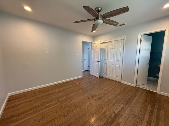 Building Photo - Updated Single Story Home located in Desirable Glenmoor Neighborhood of Fremont
