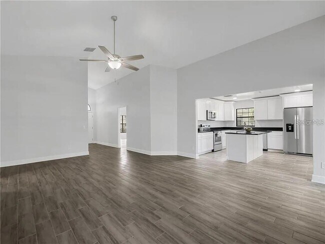 Building Photo - 1463 E Brookshire Ct