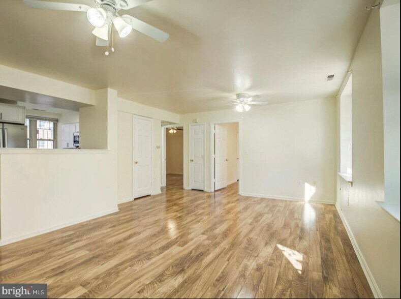 Building Photo - 345 Oakdale Pl NW