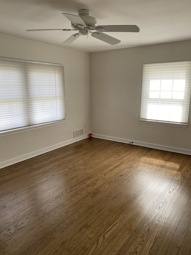 Building Photo - 530 E Passaic Ave