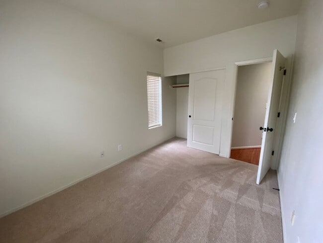 Building Photo - LAS PALMAS II 3 BED/ 2 BATH HOUSE FOR RENT