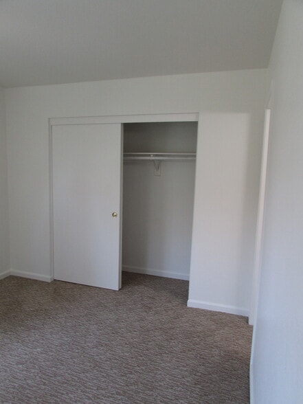 Bedroom - 4031 Franklin Ave