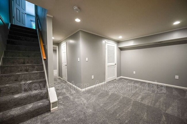 Building Photo - 7107 Tolliver St