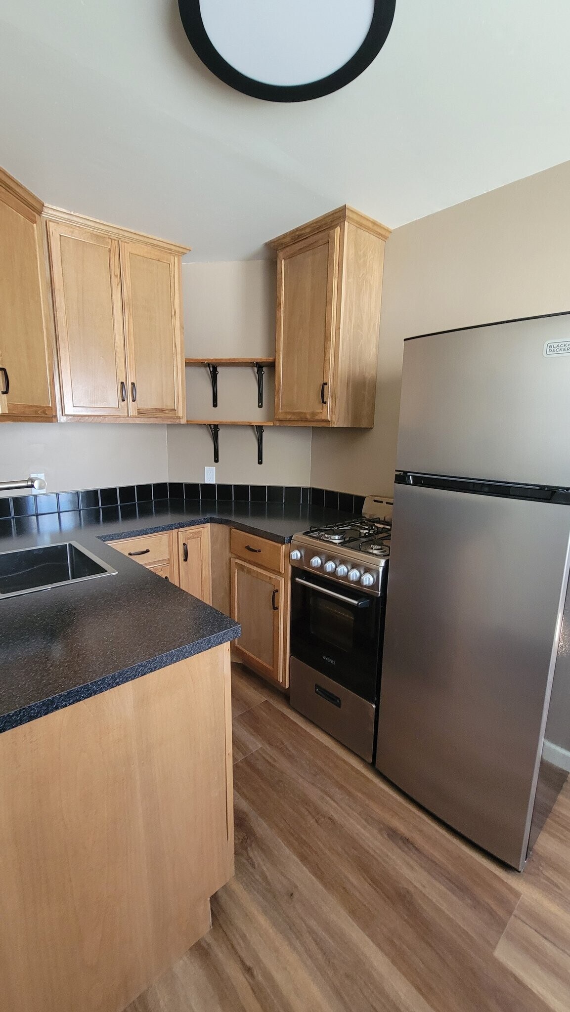 Building Photo - 220 E D St