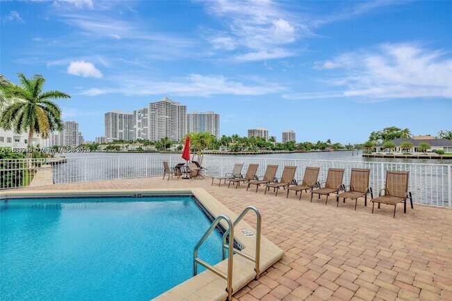 Building Photo - 3161 S Ocean Dr