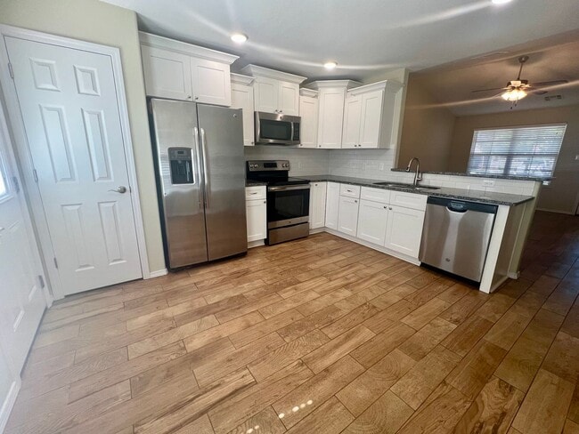 Building Photo - Beautiful 3 Bedroom Home in Southfield Heights Addition  **First Full Month's Rent FREE**