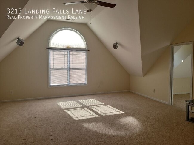 Building Photo - 3213 Landing Falls Ln