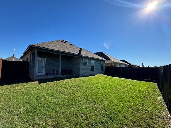Building Photo - Close to Barksdale Air Force Base...