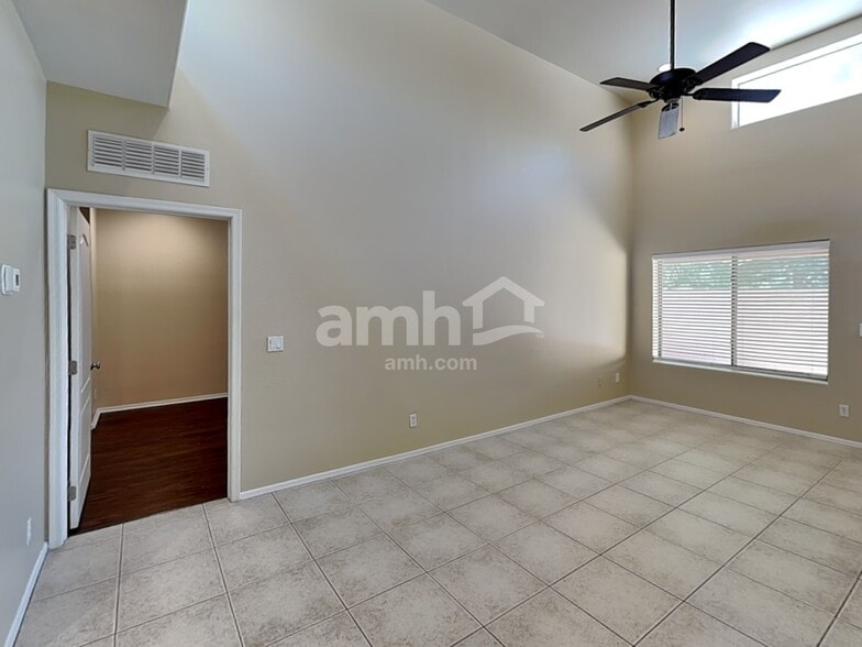 Building Photo - 8940 W Olive Ave