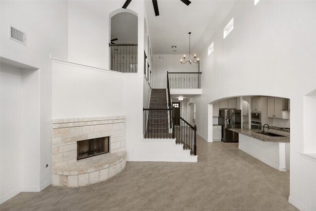 Building Photo - 2923 Golden Honey Ln