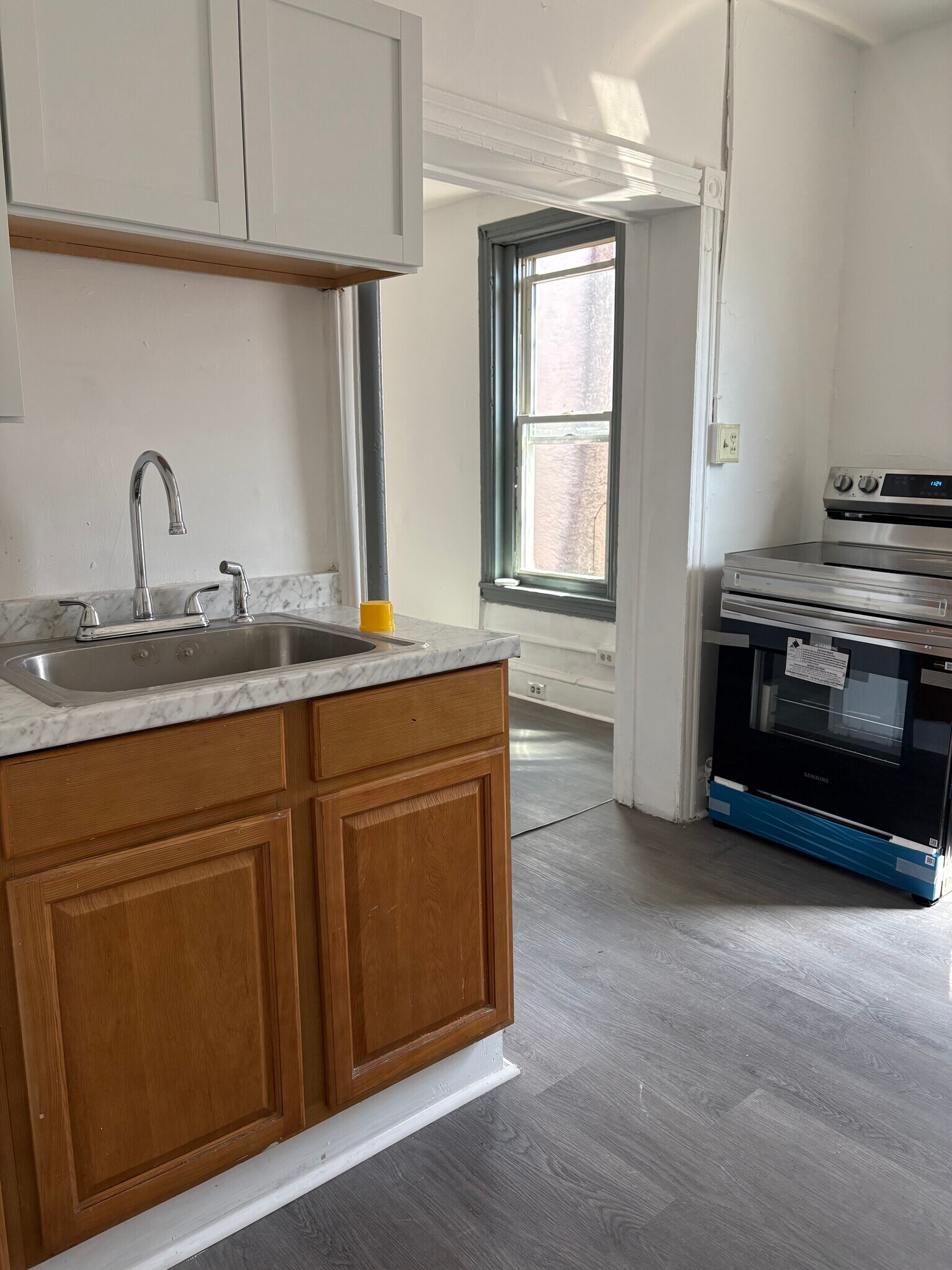 Building Photo - 942 Franklin St