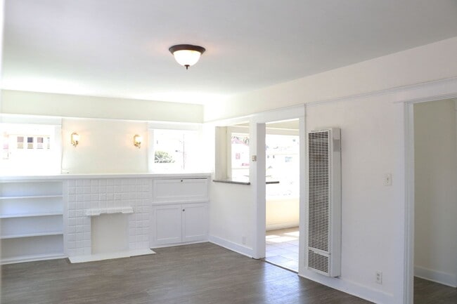 Building Photo - 1041 Dawson Ave