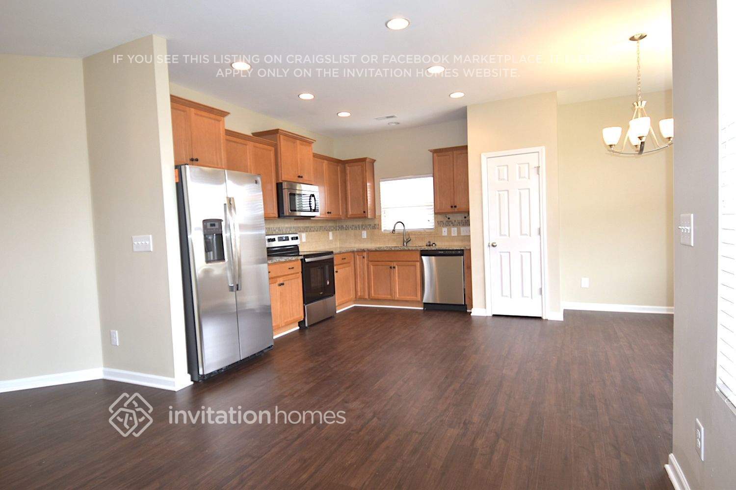 Building Photo - 1432 Ujamaa Dr