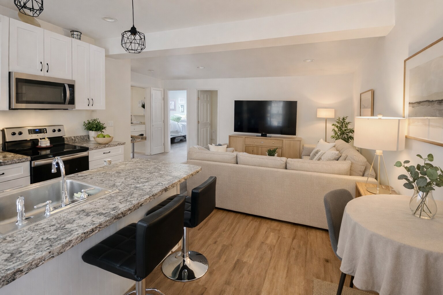 Living Room/Kitchen - 18417 York Rd