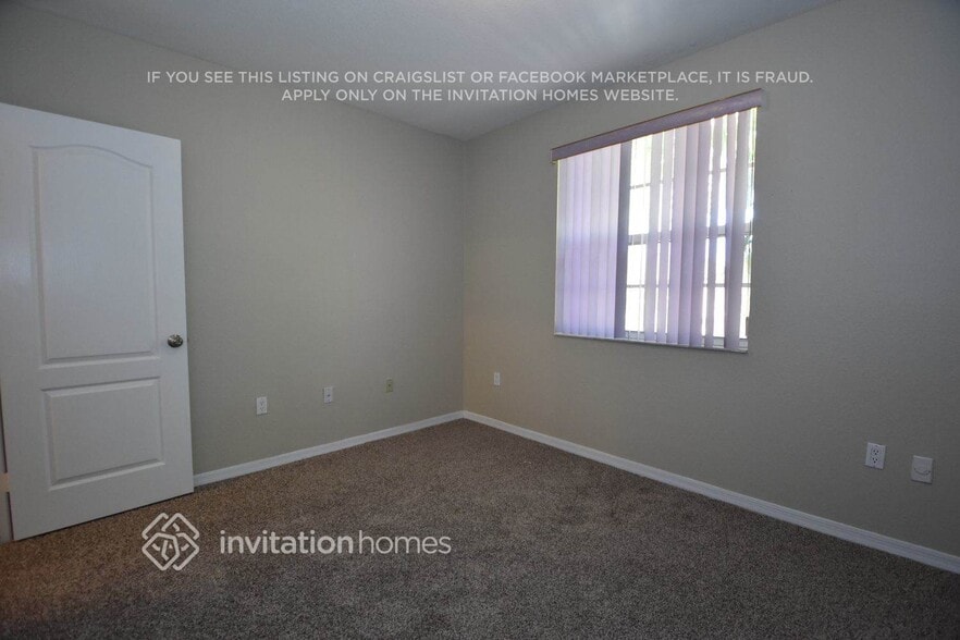 Building Photo - 10522 SW 161st Ave