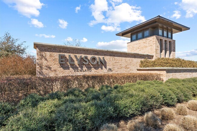 Building Photo - 6418 Shadowbrook Hollow Trail