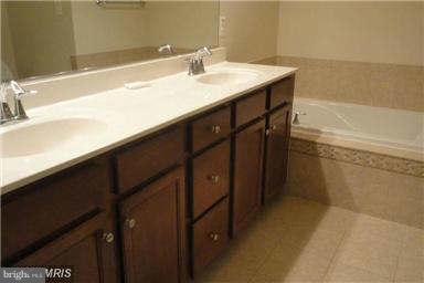 Building Photo - 13504 Waterford Hills Boulevard