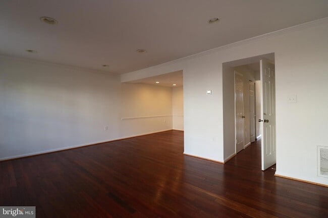 Building Photo - 6584 Bermuda Green Ct