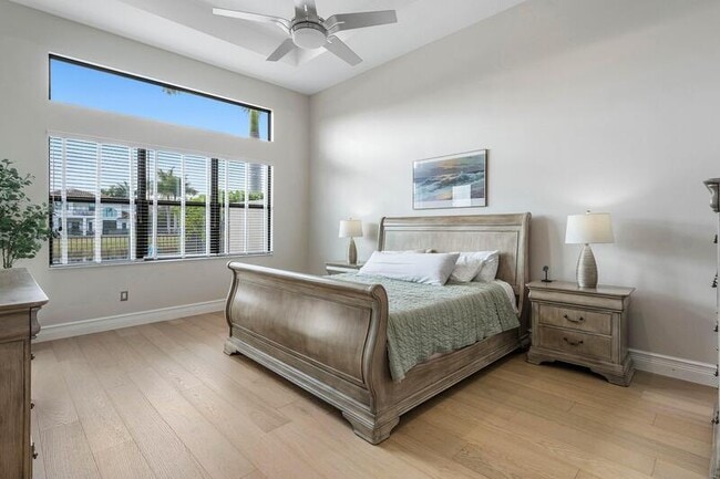 Building Photo - 17317 Santaluce Mnr