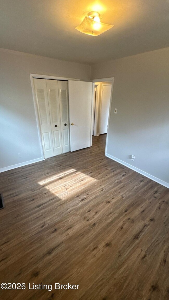 Building Photo - 3122 Commander Dr