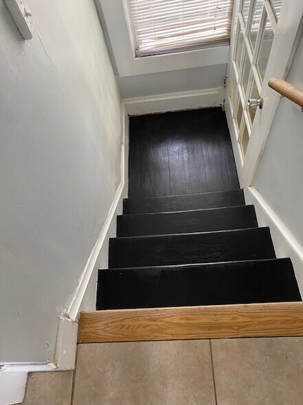 Building Photo - 225 Bodmann Ave