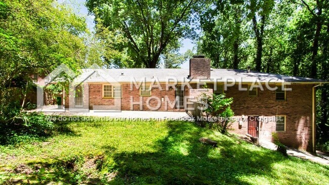 Building Photo - 4477 Glenhaven Dr