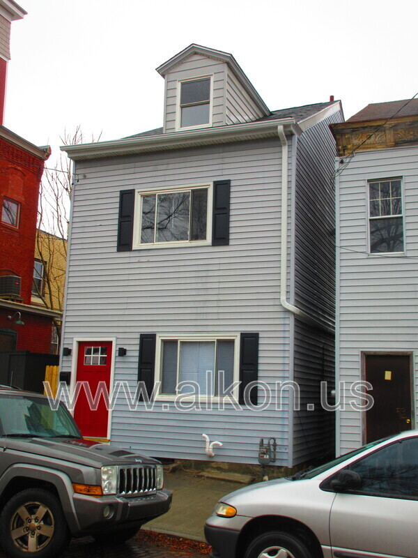 Building Photo - 2128 Eccles St