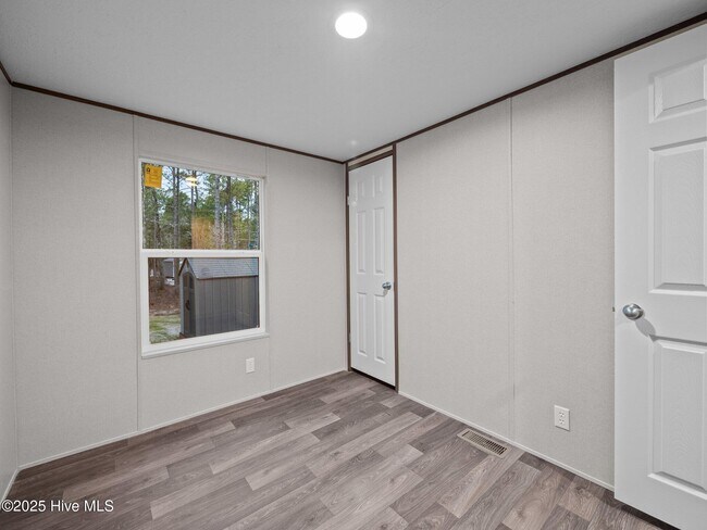 Building Photo - 113 Trott Ln
