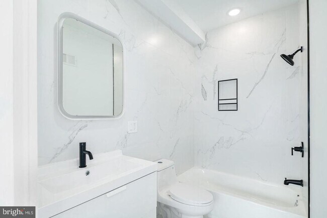 Building Photo - 3957 Wyalusing Ave